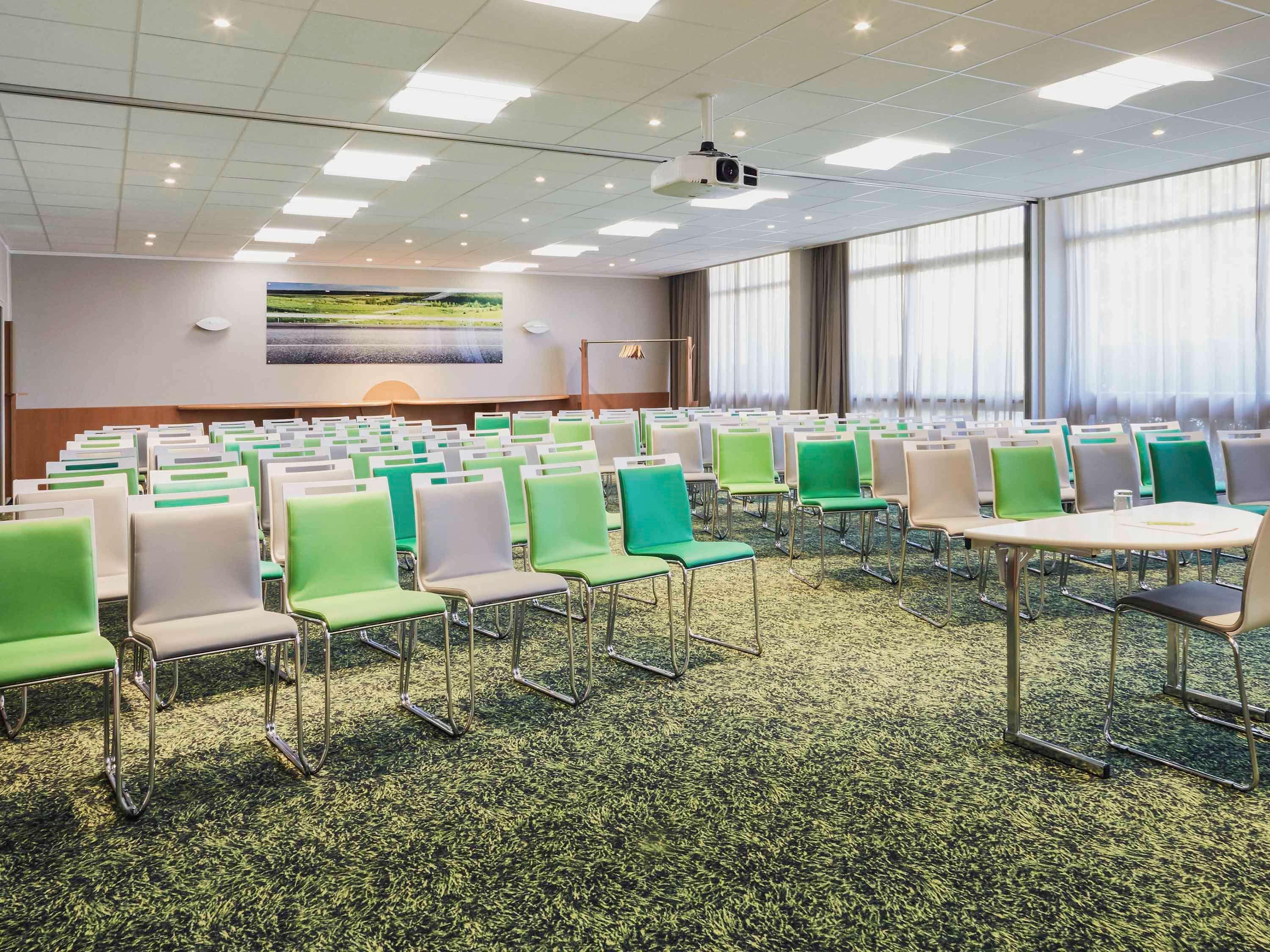 Ibis Styles Marseille Aeroport Hotel Vitrolles  Buitenkant foto