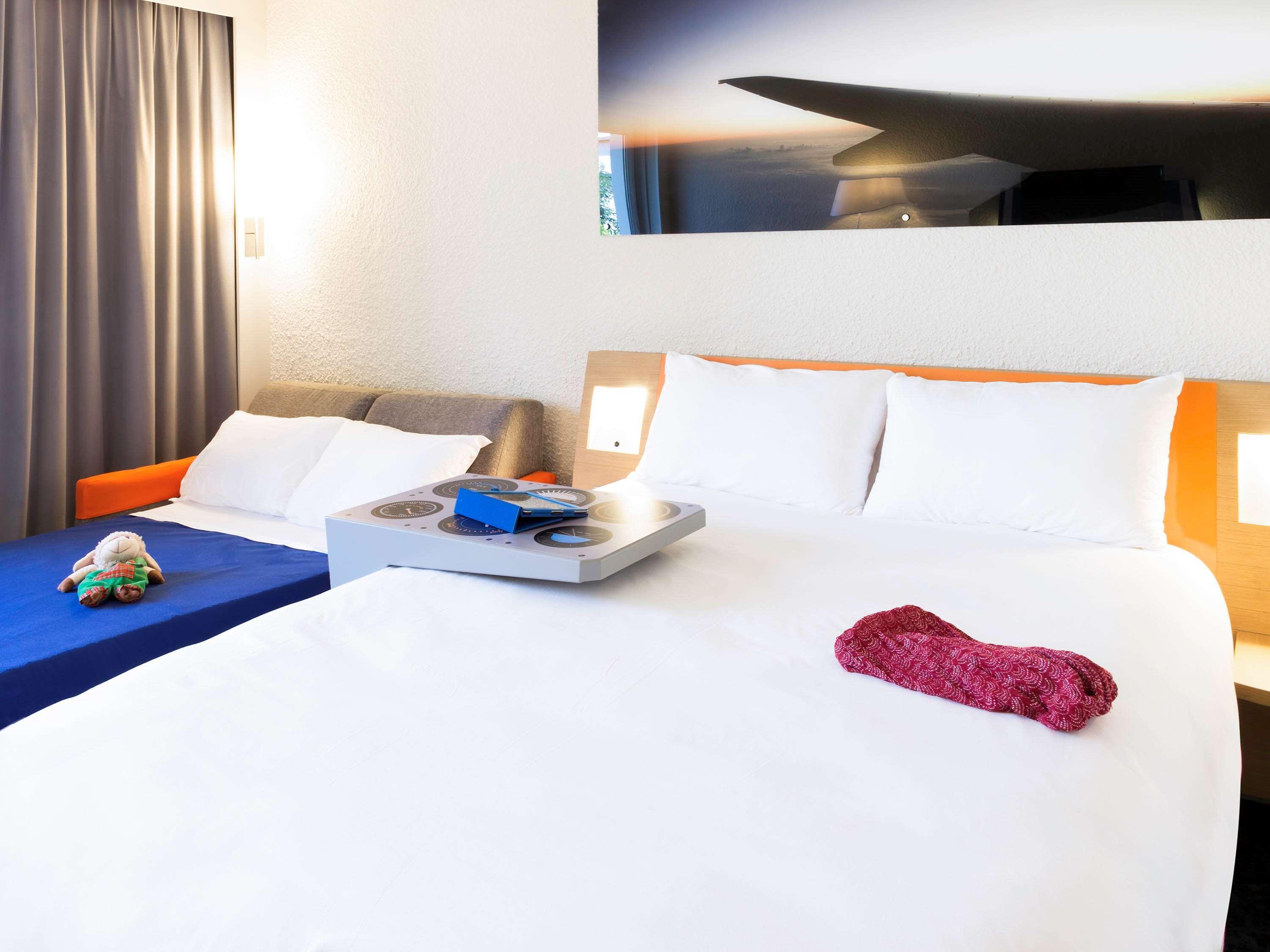 Ibis Styles Marseille Aeroport Hotel Vitrolles  Buitenkant foto