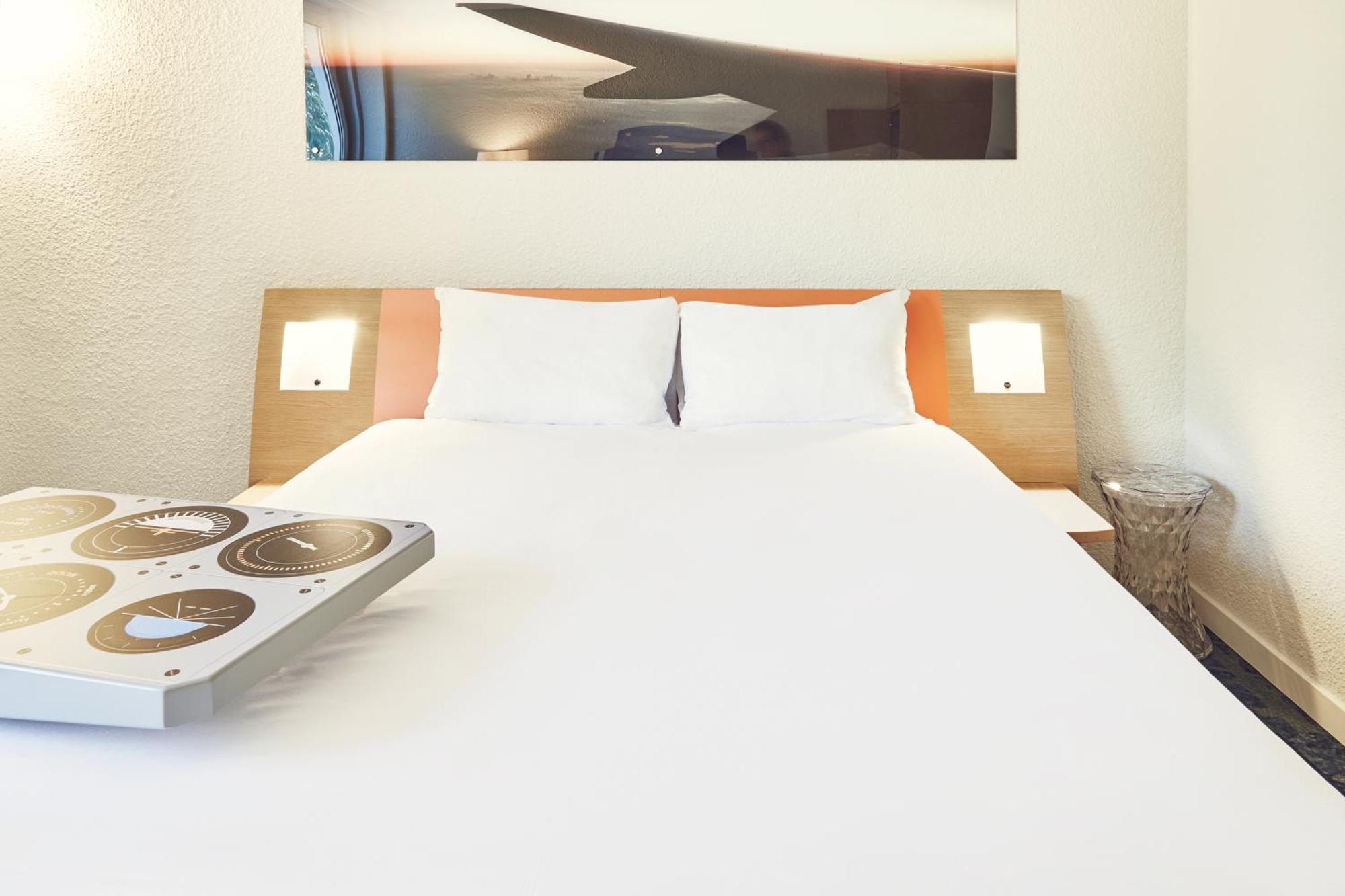 Ibis Styles Marseille Aeroport Hotel Vitrolles  Buitenkant foto