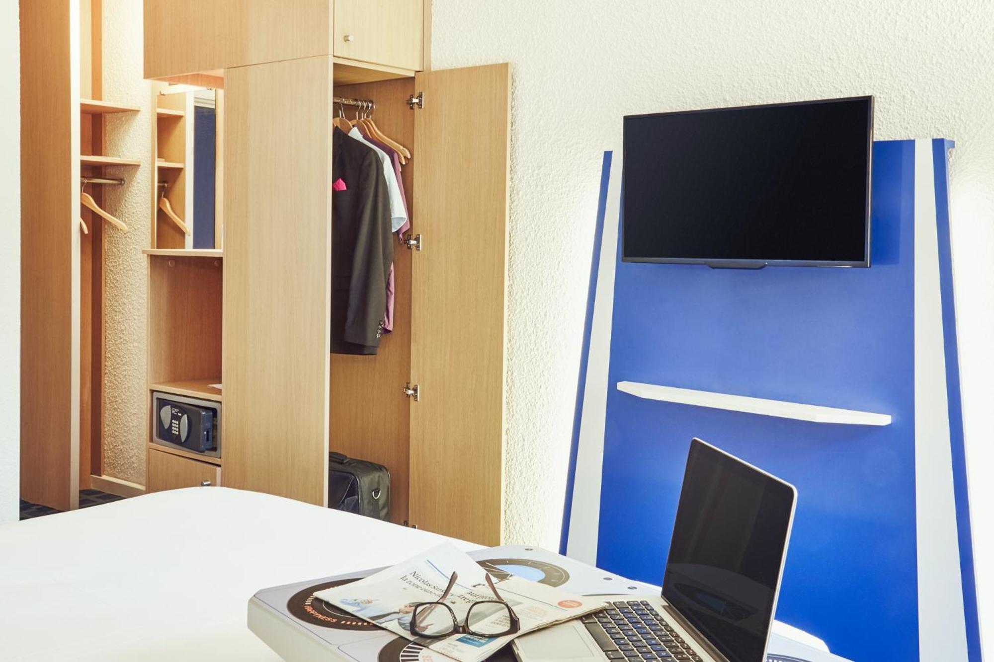 Ibis Styles Marseille Aeroport Hotel Vitrolles  Buitenkant foto
