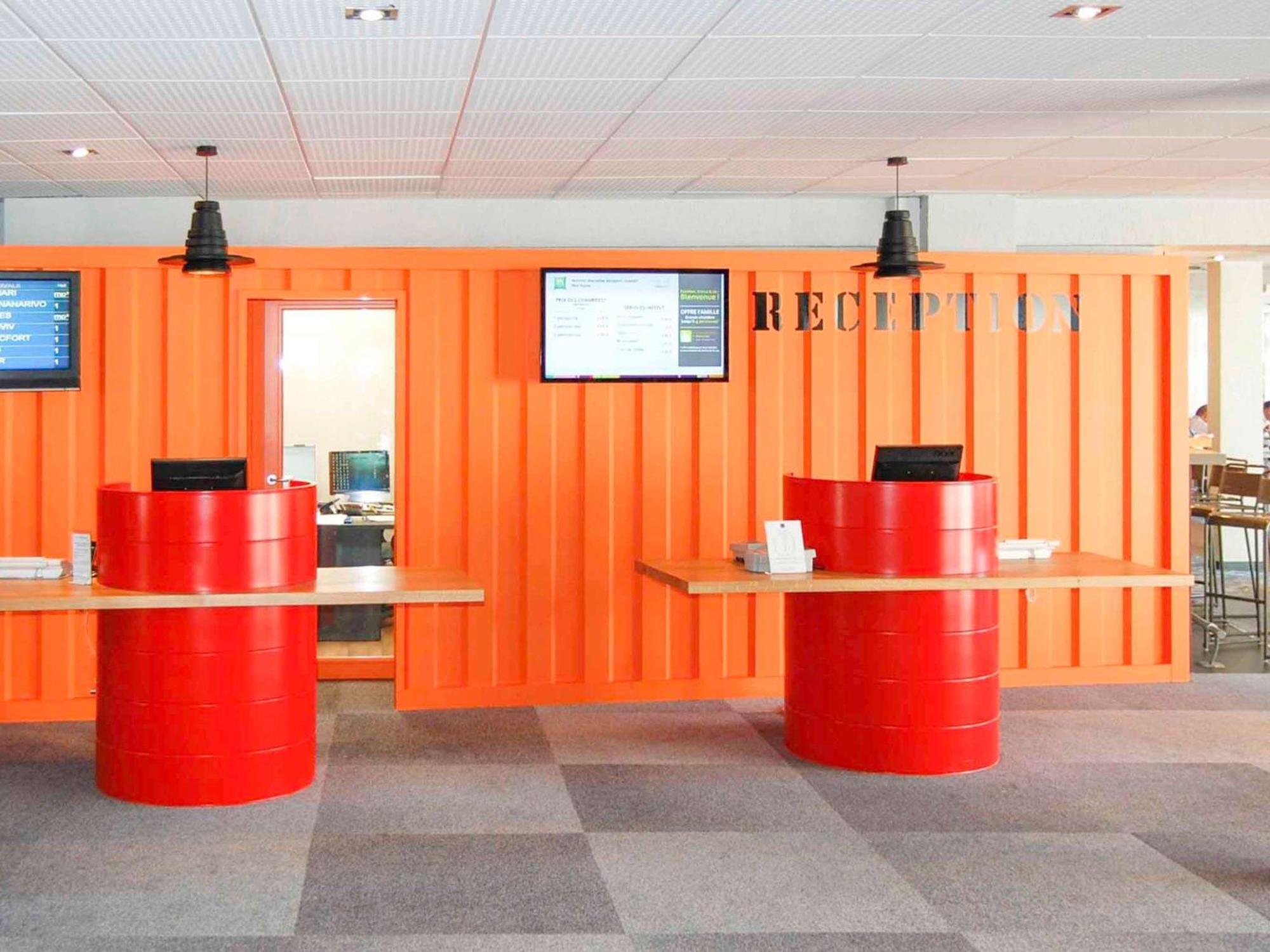 Ibis Styles Marseille Aeroport Hotel Vitrolles  Buitenkant foto