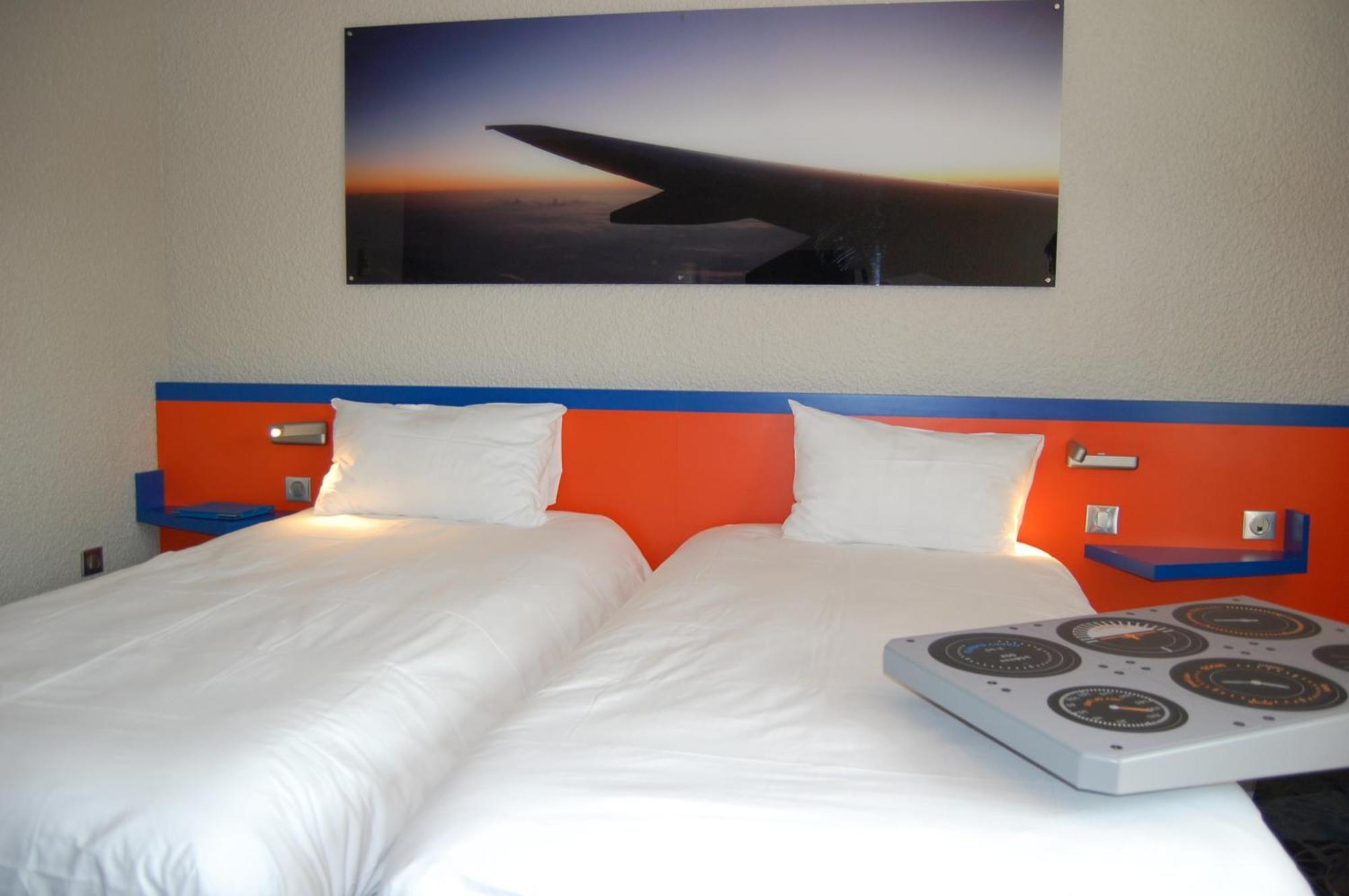 Ibis Styles Marseille Aeroport Hotel Vitrolles  Buitenkant foto