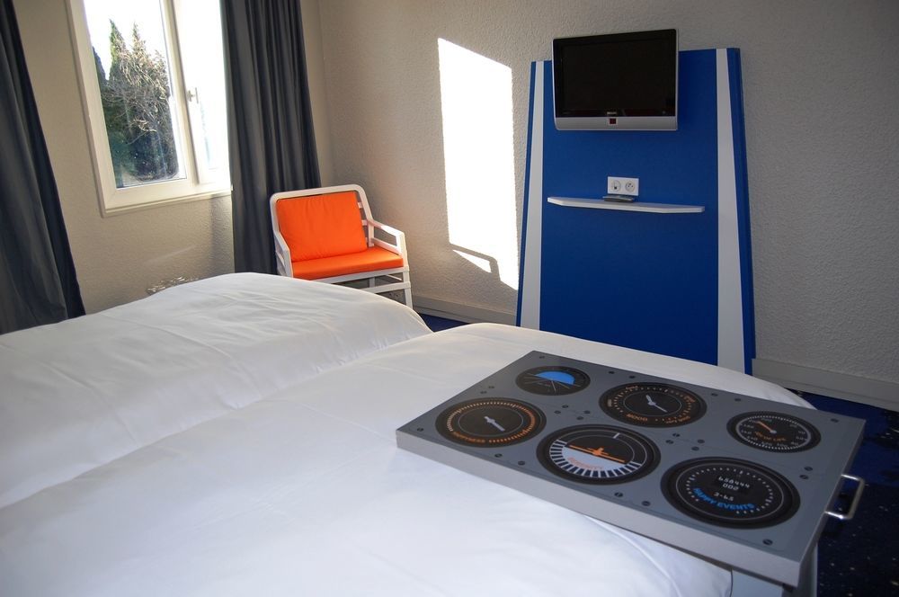 Ibis Styles Marseille Aeroport Hotel Vitrolles  Buitenkant foto